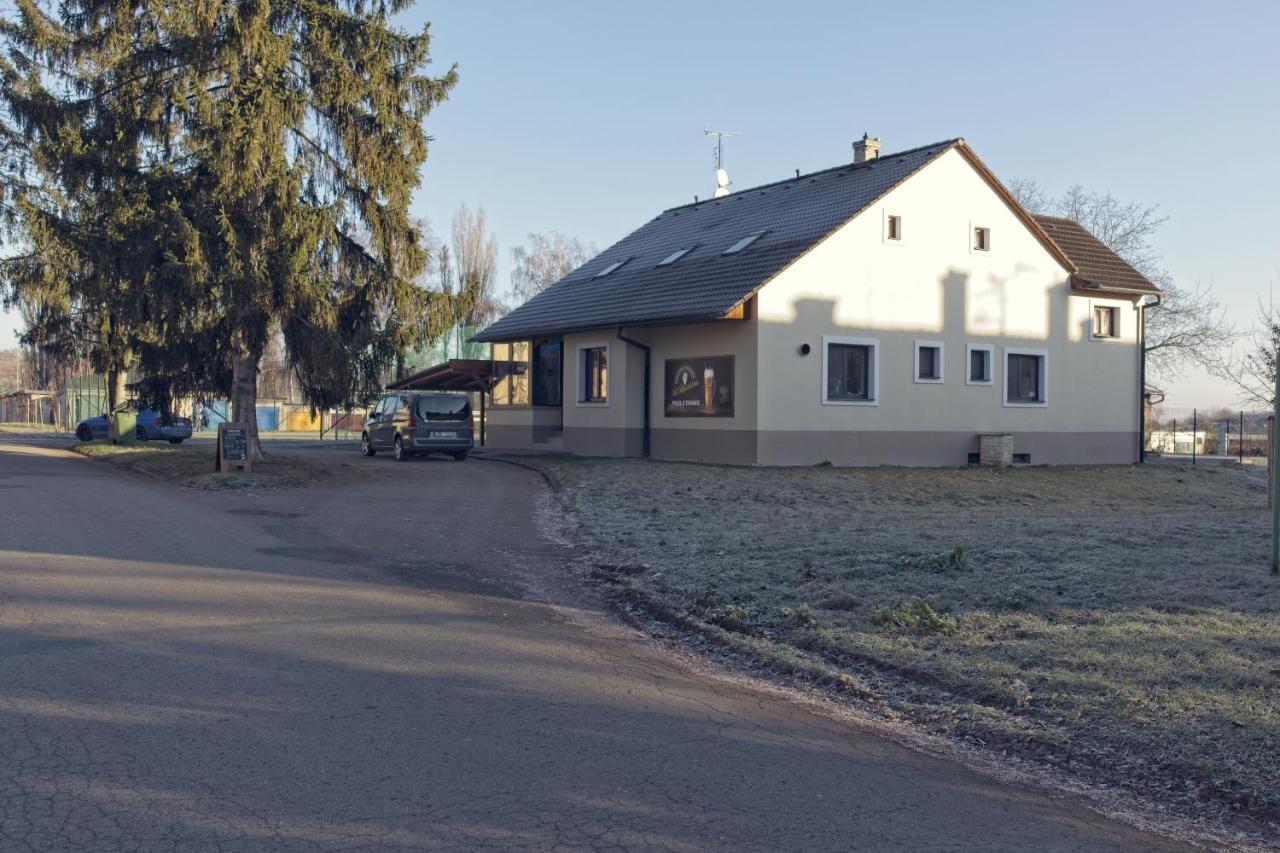 Penzion&Pizzerie U Massima Вишков Екстер'єр фото